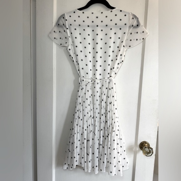 Aritzia Wilfred Beaune Pleated Polka Dot Wrap Dress - Picture 4 of 10